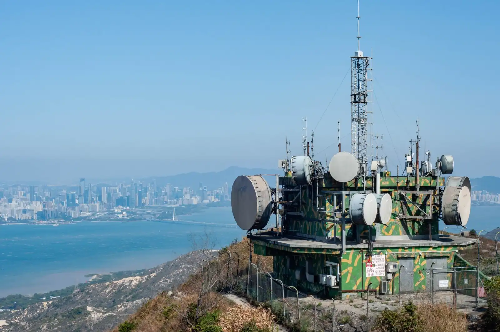 2025年智能照明调光系统技术演进趋势与落地应用解析